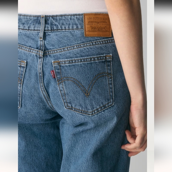 Levi's Women's Wide-Leg Jeans in Blue Denim - Picture 8 of 9